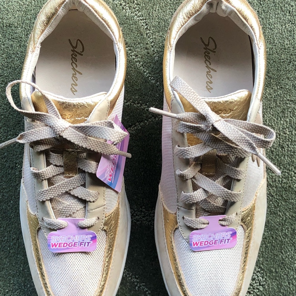 Skechers “Wedge” Sneaker